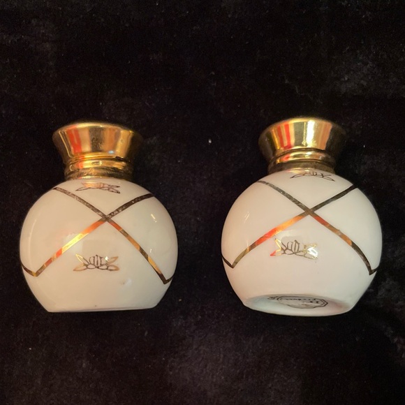 Rare Vintage Trice Gold Detailed Salt & Pepper Shakers - Picture 1 of 4